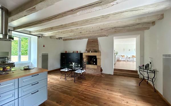 Maison à vendre    4 pièces •  Nieuil