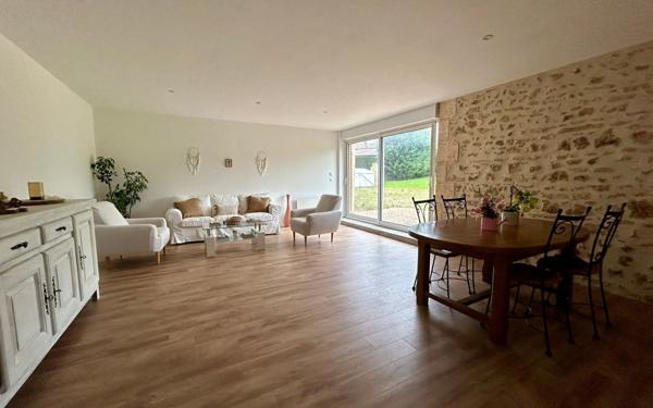 Maison à vendre    4 pièces •  Nieuil