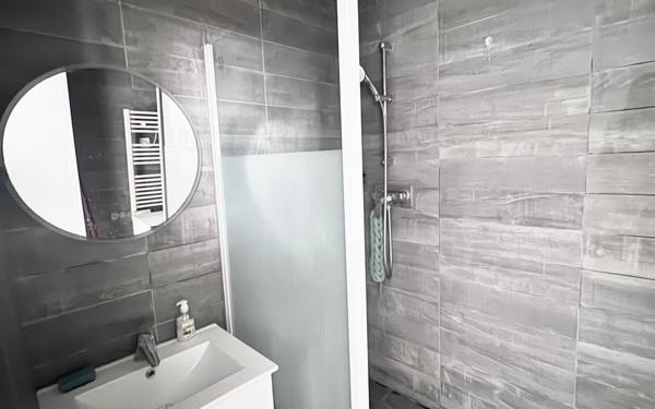 Appartement à vendre    2 pièces •  Méru