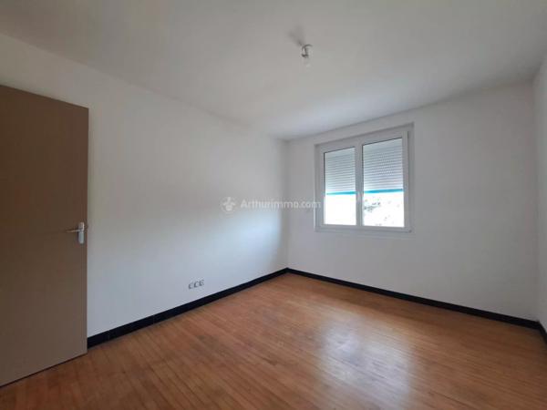 Location Appartement 4 pièces 94 m2 à Carmaux
