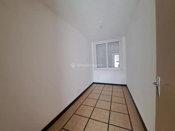 Location Appartement 4 pièces 94 m2 à Carmaux