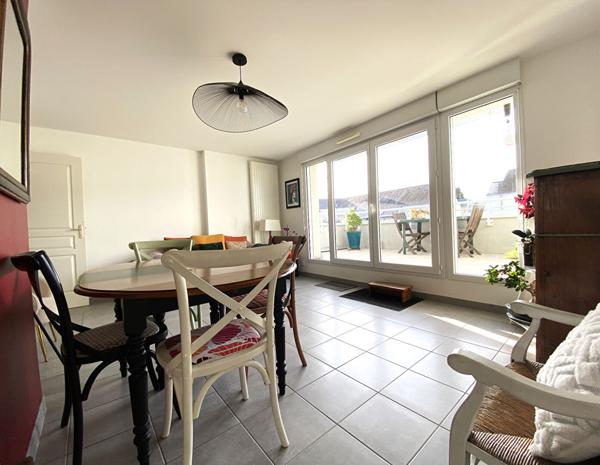 Appartement à vendre à Vannes secteur Saint Guen 3 chambres dernier étage terrasse !