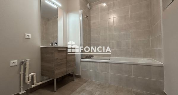 Location Appartement 4 pièces 79.3 m² - Lens 62300