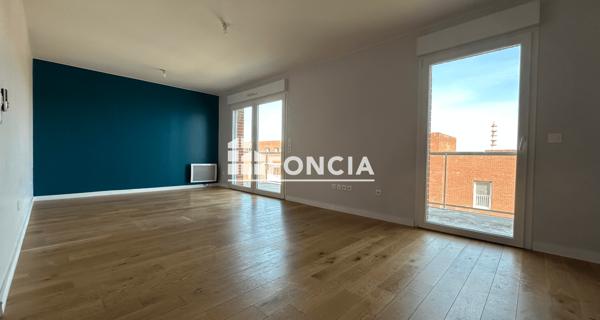Location Appartement 4 pièces 79.3 m² - Lens 62300
