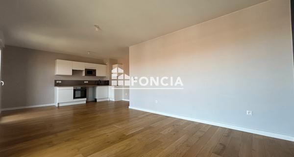 Location Appartement 4 pièces 79.3 m² - Lens 62300