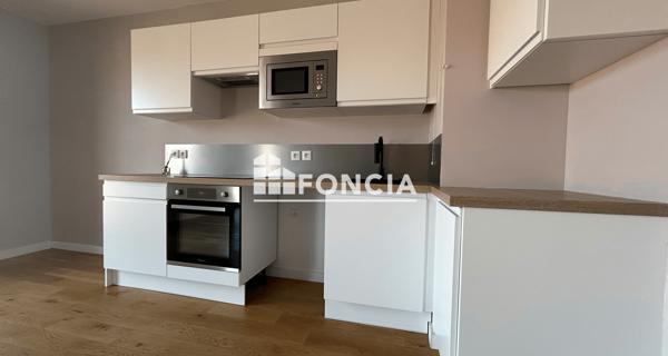 Location Appartement 4 pièces 79.3 m² - Lens 62300