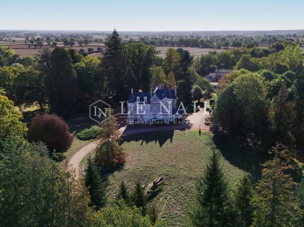 Château familial de 1893 en Gâtine Poitevine