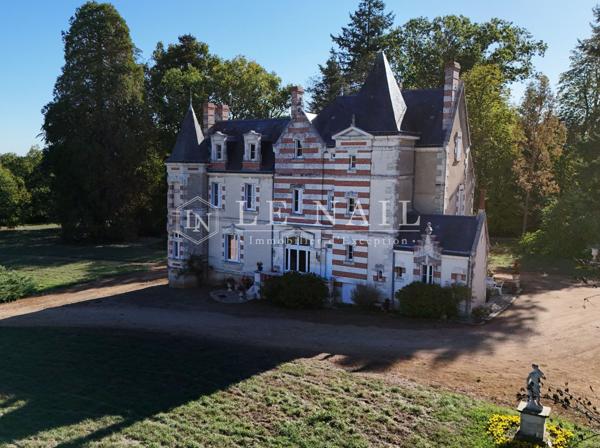 Château familial de 1893 en Gâtine Poitevine