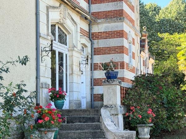 Château familial de 1893 en Gâtine Poitevine