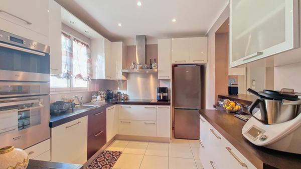 Maison 5 pièces - 142 m² Bien prestige