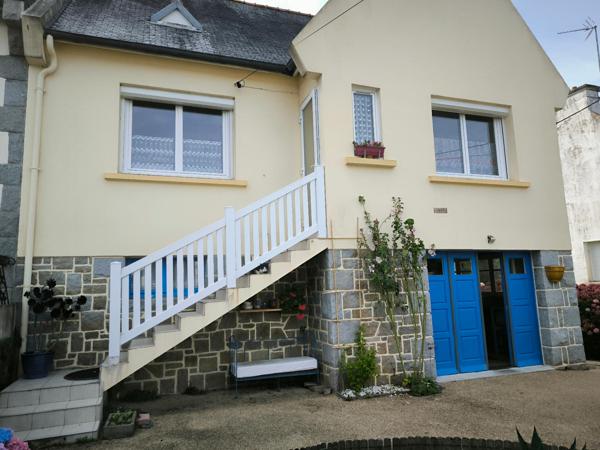 Grande maison / Proche des commodités à pieds