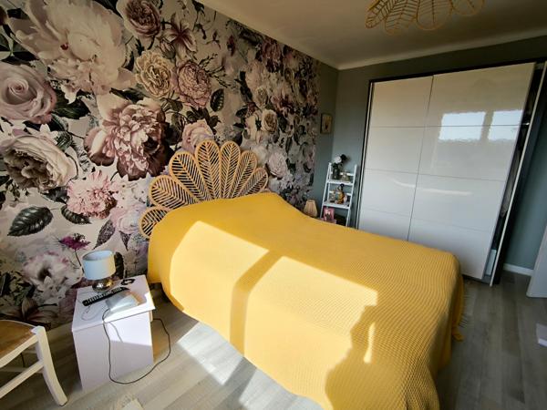 Grande maison / Proche des commodités à pieds