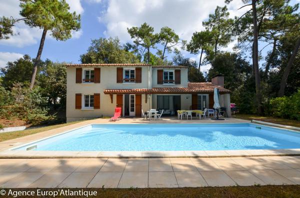 VILLA avec PISCINE chauffée 5 pièces LA PALMYRE - QUARTIER CALME et BOISE - PROCHE CENTRE ET TENNIS