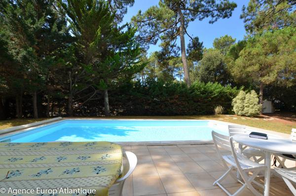 VILLA avec PISCINE chauffée 5 pièces LA PALMYRE - QUARTIER CALME et BOISE - PROCHE CENTRE ET TENNIS