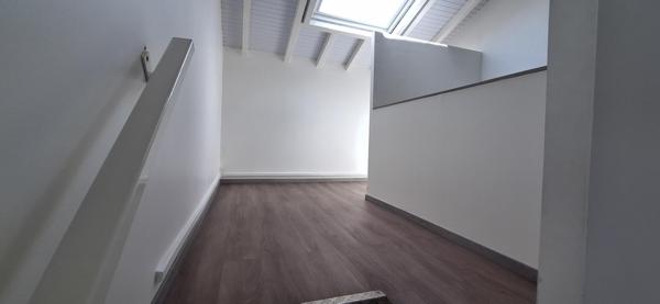 Bureau de 105 m² en zone franche.