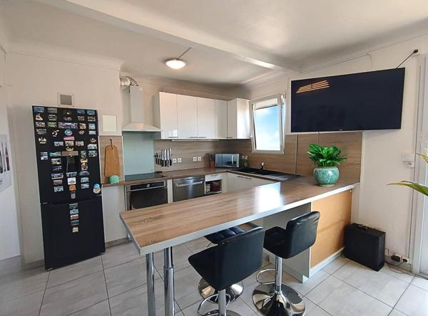 Charmant T3 rénové avec balcon - Vue mer et montagnes