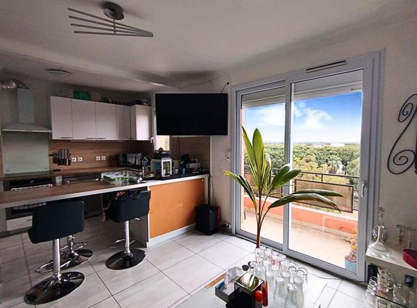 Charmant T3 rénové avec balcon - Vue mer et montagnes