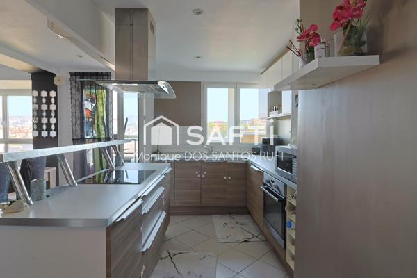 Grand T3 avec balcon et loggia – Proximité L2 / Projet Tramway