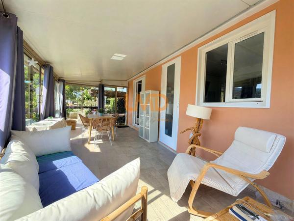 Roquebrune-sur-Argens – Chalet 82 m², 3 chambres et jardin