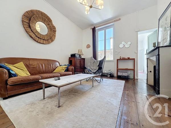 Immeuble à vendre  146 m 2   ROCHEFORT  - 17