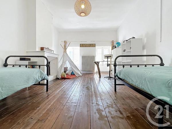 Immeuble à vendre  146 m 2   ROCHEFORT  - 17