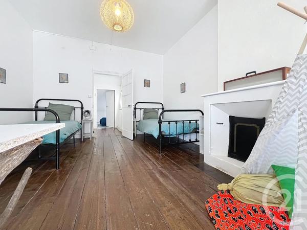 Immeuble à vendre  146 m 2   ROCHEFORT  - 17