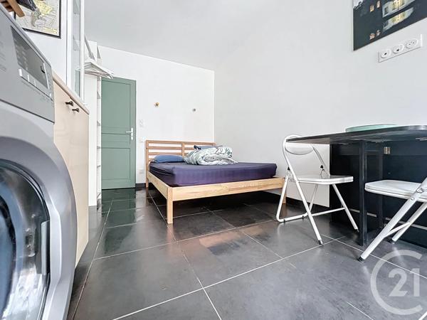 Immeuble à vendre  146 m 2   ROCHEFORT  - 17