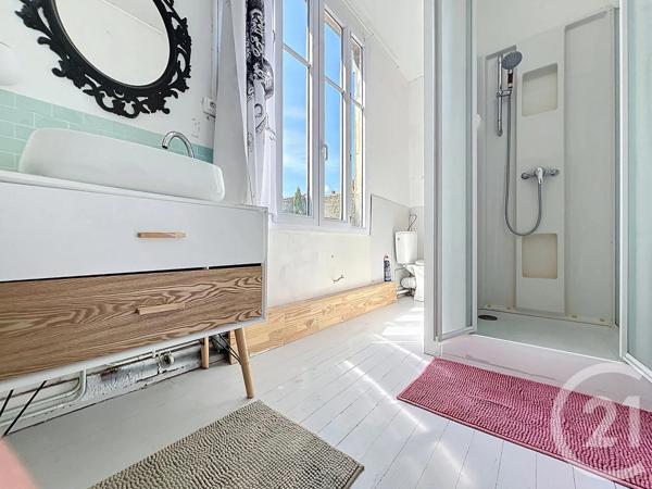 Immeuble à vendre  146 m 2   ROCHEFORT  - 17