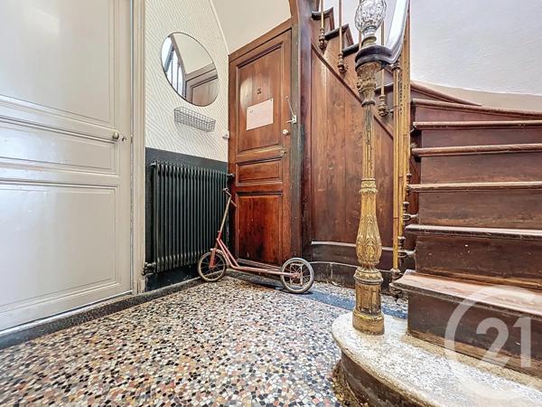 Immeuble à vendre  146 m 2   ROCHEFORT  - 17