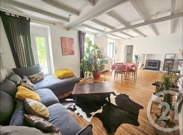 Maison à vendre  4 pièces - 129 m 2   ST YRIEIX SUR CHARENTE  - 16