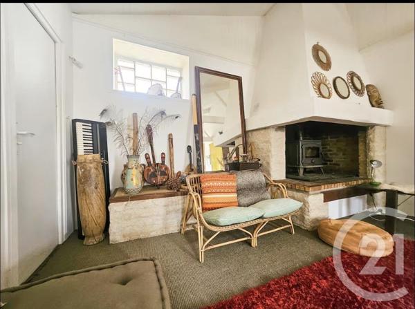 Maison à vendre  4 pièces - 129 m 2   ST YRIEIX SUR CHARENTE  - 16