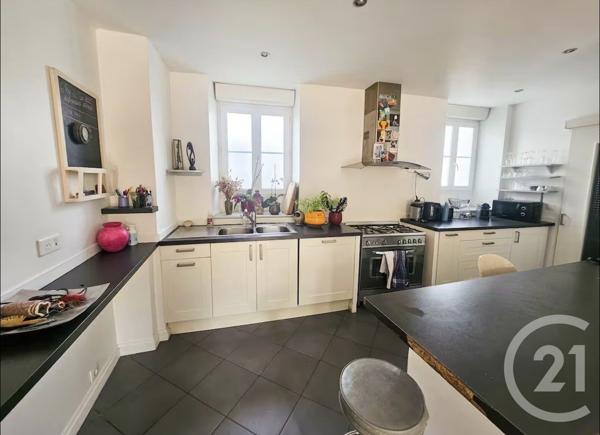 Maison à vendre  4 pièces - 129 m 2   ST YRIEIX SUR CHARENTE  - 16