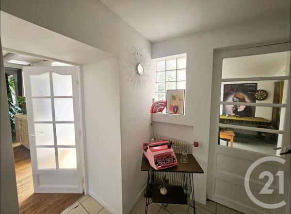 Maison à vendre  4 pièces - 129 m 2   ST YRIEIX SUR CHARENTE  - 16