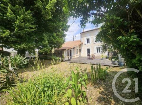 Maison à vendre  4 pièces - 129 m 2   ST YRIEIX SUR CHARENTE  - 16