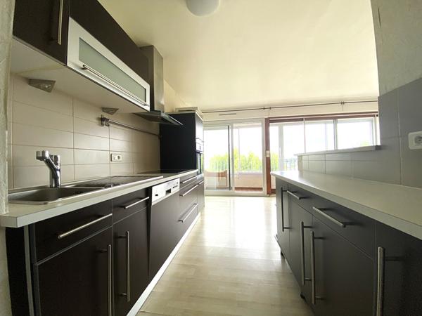 Appartement à vendre à Vannes 3 - 4 chambres dernier étage ascenseur balcon garage