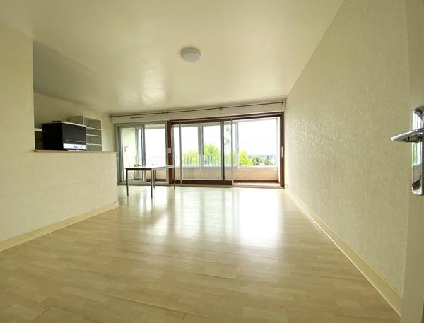 Appartement à vendre à Vannes 3 - 4 chambres dernier étage ascenseur balcon garage