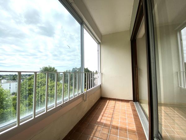 Appartement à vendre à Vannes 3 - 4 chambres dernier étage ascenseur balcon garage