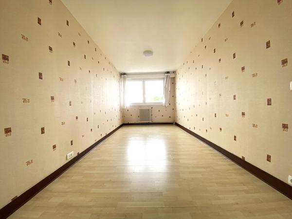 Appartement à vendre à Vannes 3 - 4 chambres dernier étage ascenseur balcon garage