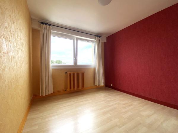 Appartement à vendre à Vannes 3 - 4 chambres dernier étage ascenseur balcon garage