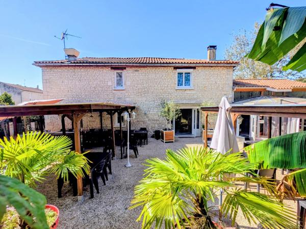 Commerce à vendre à Mansle (16230) - Charente
