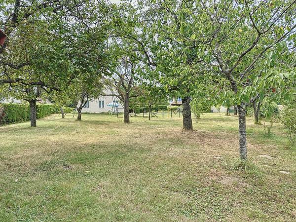 Sennecey-le-Grand (71240) Charmante maison avec gîte indépendant à Sennecey-le-Grand : Calme, Potentiel et Revenu