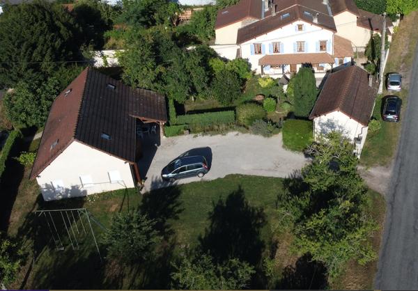 Sennecey-le-Grand (71240) Charmante maison avec gîte indépendant à Sennecey-le-Grand : Calme, Potentiel et Revenu