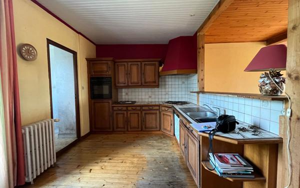 Maison à vendre    4 pièces • 101 m2 Spézet