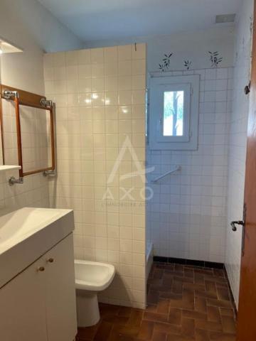 VILLA 105 M² HABITABLES 4 CHAMBRES SUR 850 M² TERRAIN PLANTE D'OLIVIERS PROCHE COMMODITES