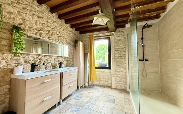 Maison à vendre    3 pièces • 77,42 m2 Périers-sur-le-Dan