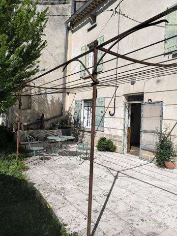 Maison à ENTRAIGUES SUR SORGUES (84320)