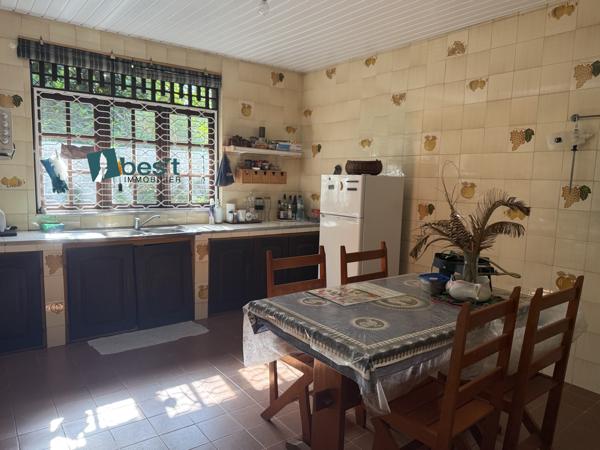 A MATOURY BOURG VILLA D'EXCEPTION IDEALEMENT SITUEE SUR UNE PARCELLE DE 1365 M2