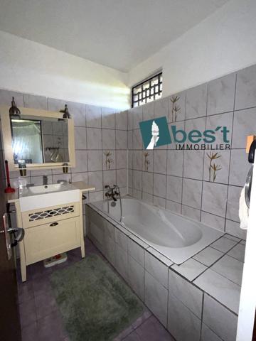 A MATOURY BOURG VILLA D'EXCEPTION IDEALEMENT SITUEE SUR UNE PARCELLE DE 1365 M2