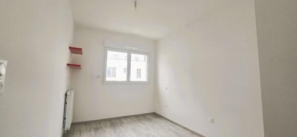 Très bel Appartement avec Balcon et 2 parkings