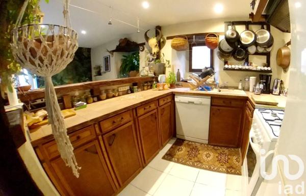 Maison de village 5 pièces de 112 m² à Martigné-sur-Mayenne (53470)